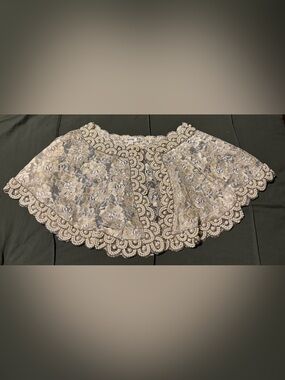 Moyna Pearl-Embellished Lace Collar in Ivory and Gold
